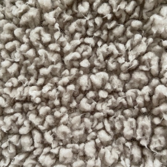 Fuzzy pullover - Picture 6 of 7